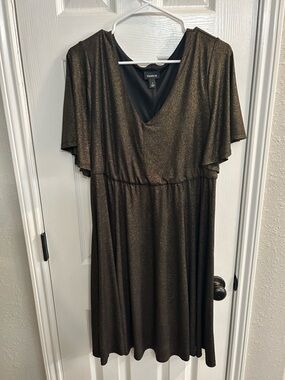 Torrid Black Gold Shimmer Short Sleeve Dress Size 1 EUC